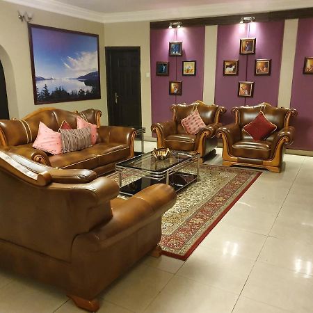 Apartment Royale Hotel&Suite Lagos Esterno foto