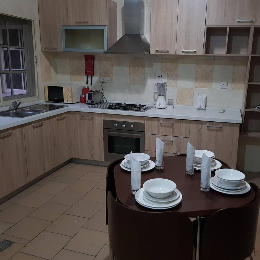 Apartment Royale Hotel&Suite Lagos Esterno foto