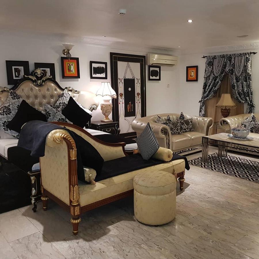 Apartment Royale Hotel&Suite Lagos Esterno foto