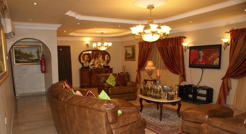 Apartment Royale Hotel&Suite Lagos Esterno foto