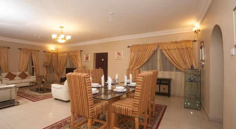 Apartment Royale Hotel&Suite Lagos Esterno foto
