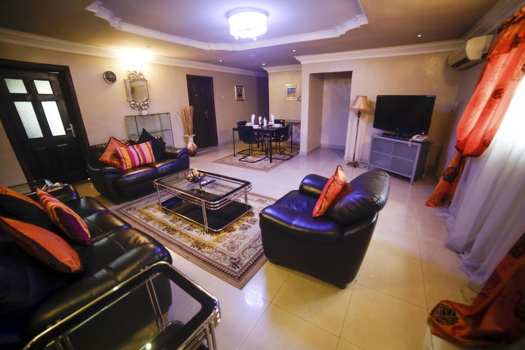 Apartment Royale Hotel&Suite Lagos Esterno foto