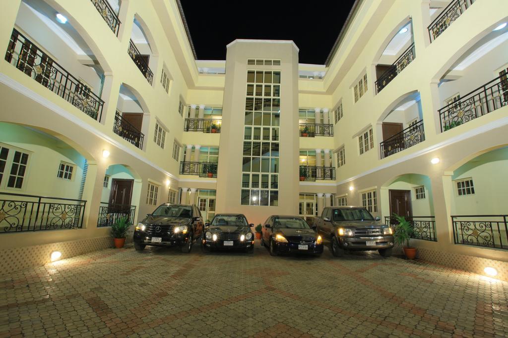 Apartment Royale Hotel&Suite Lagos Esterno foto
