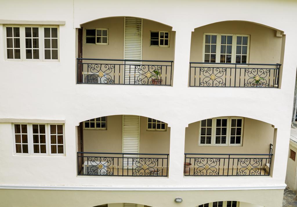 Apartment Royale Hotel&Suite Lagos Esterno foto