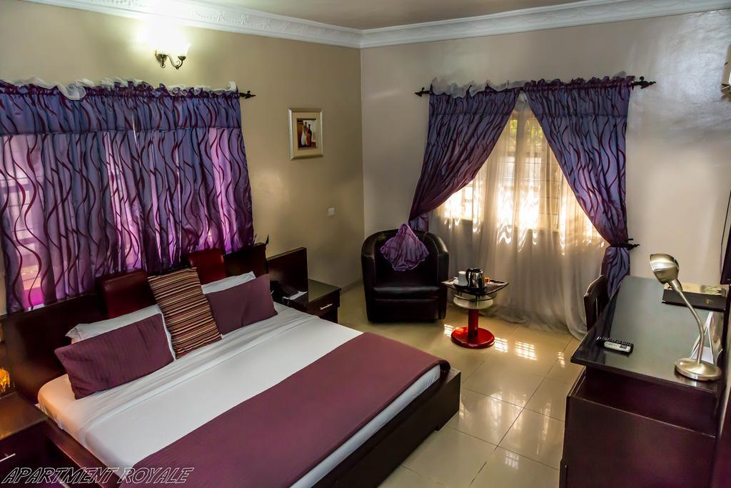 Apartment Royale Hotel&Suite Lagos Esterno foto