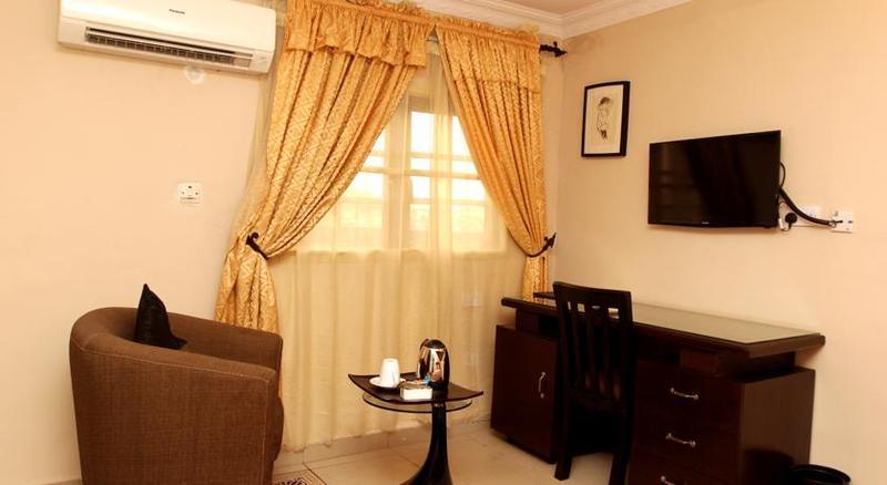 Apartment Royale Hotel&Suite Lagos Esterno foto