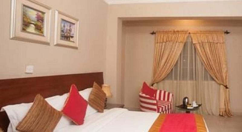 Apartment Royale Hotel&Suite Lagos Esterno foto