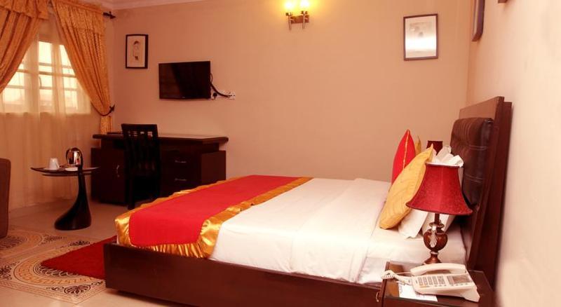 Apartment Royale Hotel&Suite Lagos Esterno foto